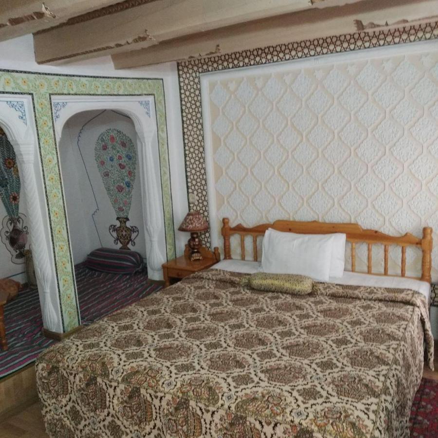 Sasha & Son Hotel Bukhara Exterior photo